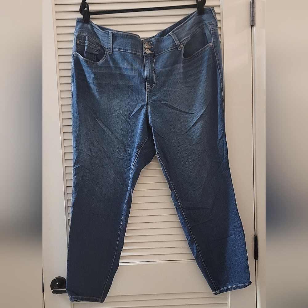 Torrid - (Plus-Size) Blue Stretchy Denim Jeggings With Pockets